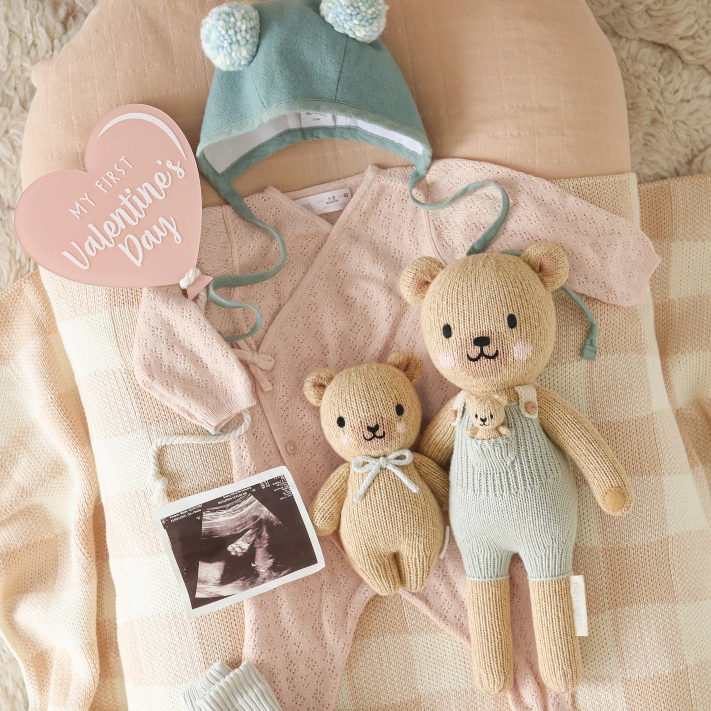 Alexander the honey bear 30 cm