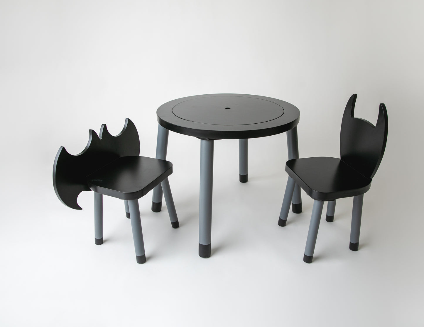 Mesa sensorial con 2 sillas Batman SOBRE PEDIDO