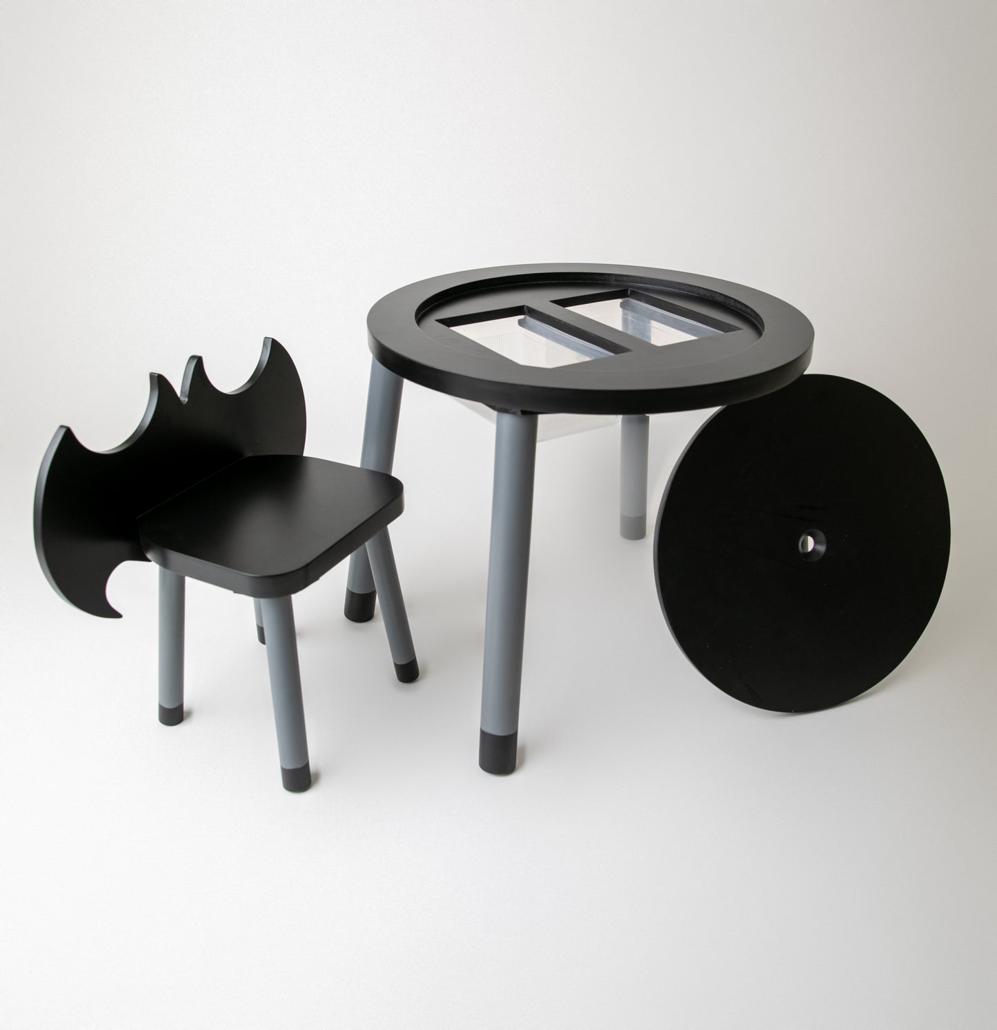 Mesa sensorial con 2 sillas Batman SOBRE PEDIDO