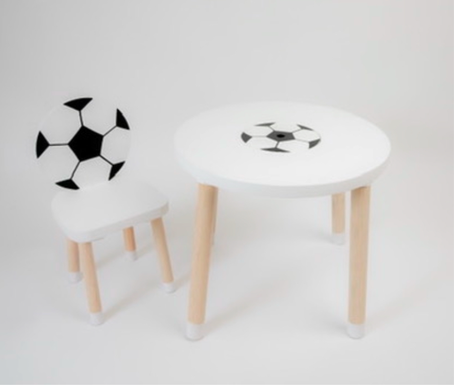 Mesa con dos sillas fut