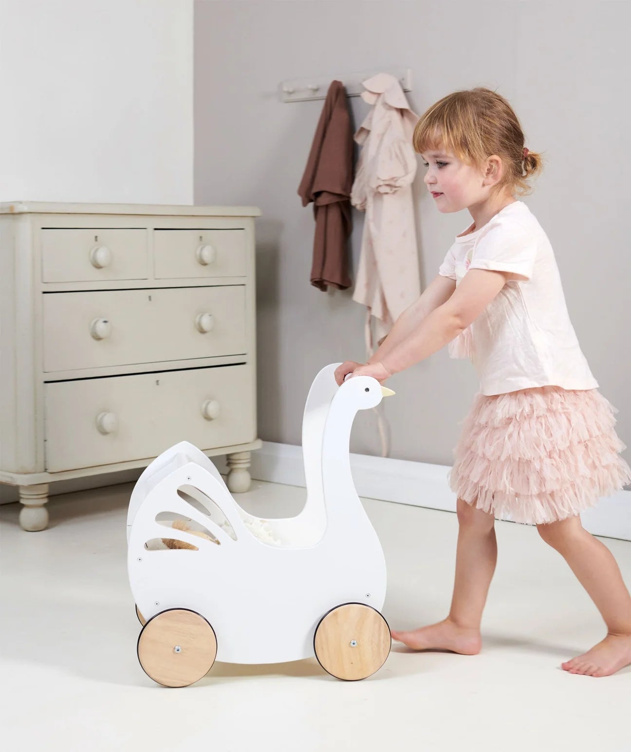 Carriola para muñecas dulce cisne
