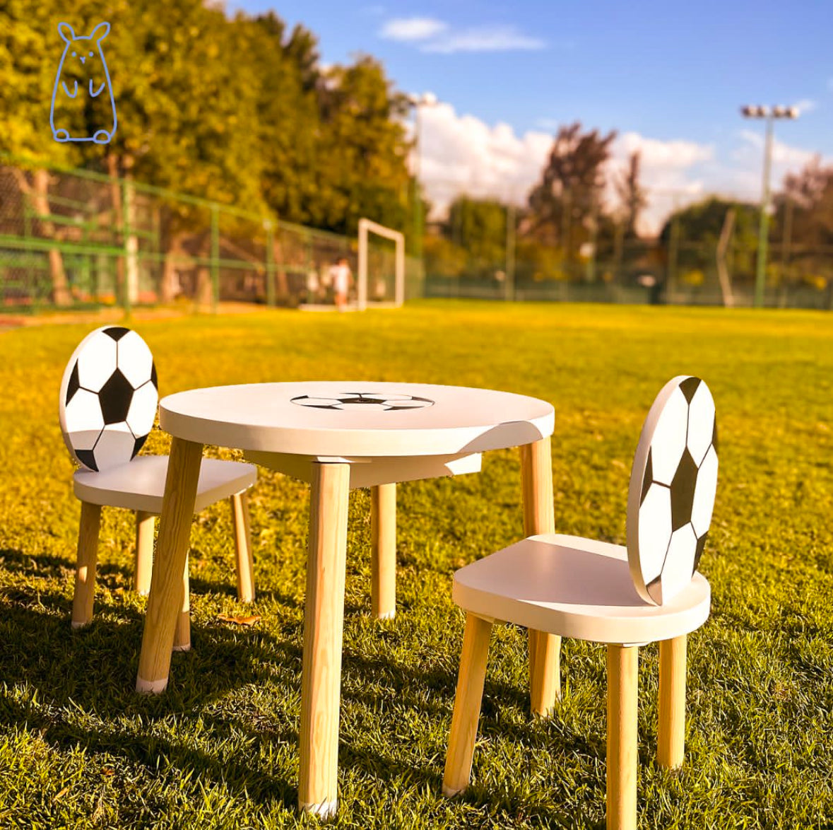 Mesa con dos sillas fut