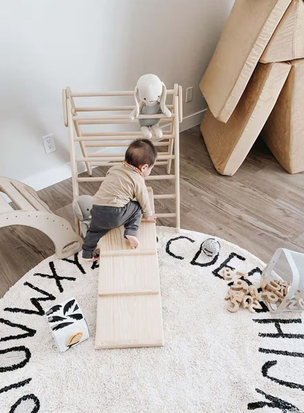 Tapete de letras blanco