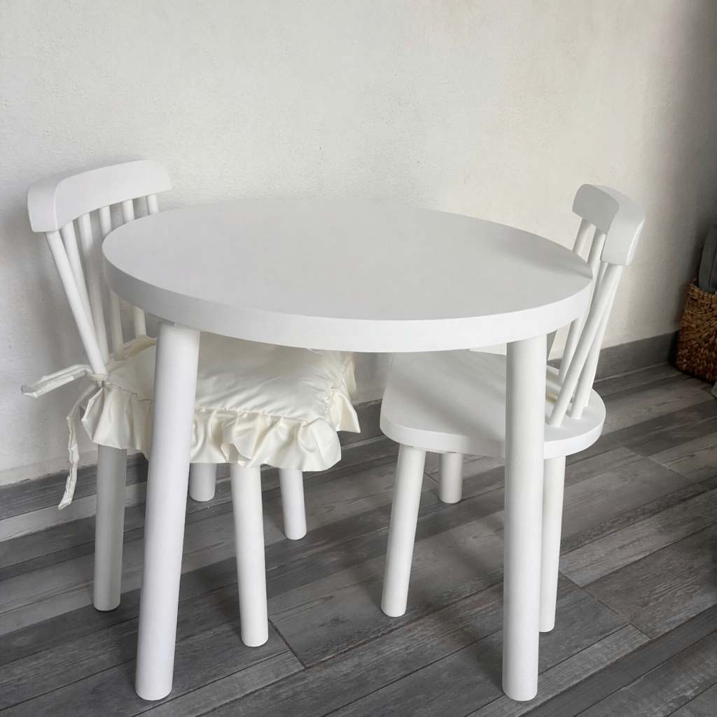 Mesa con dos sillas modelo Imperial
