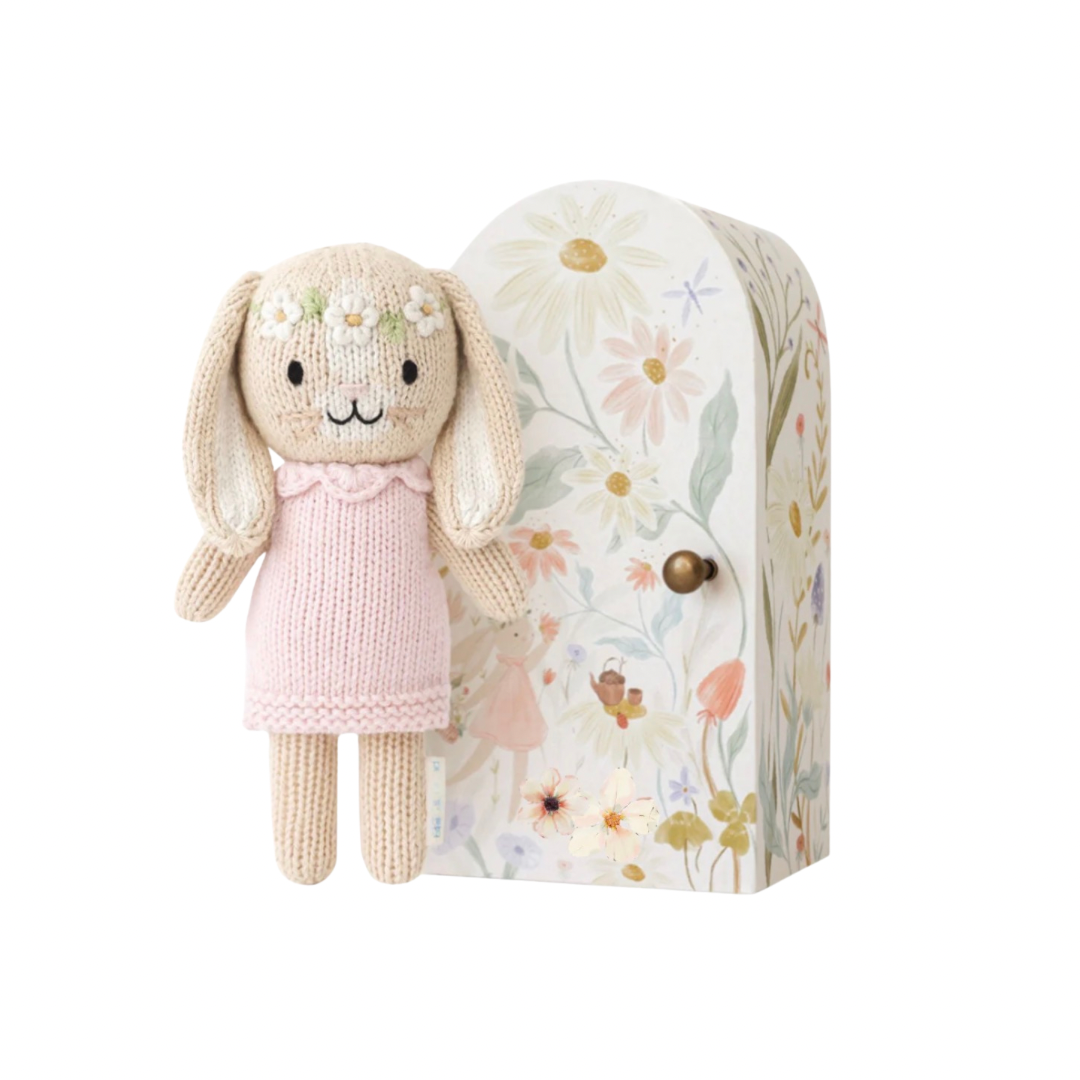 Tiny Hanna the bunny